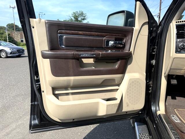 RAM 1500 Longhorn 4x4 Crew Cab 5'7" Box 2017 RAM 1500 Longhorn 4x4 Crew Cab 5'7" Box 2017