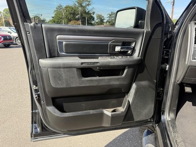 RAM 1500 Classic Warlock 4x4 Quad Cab 6'4" Box 2021