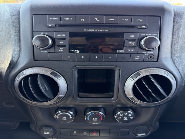 Jeep Wrangler Unlimited 4WD 4dr Sport 2016