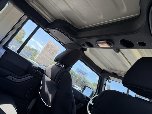 Jeep Wrangler Unlimited 4WD 4dr Sport 2016