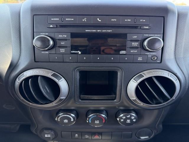 Jeep Wrangler Unlimited 4WD 4dr Sport 2016