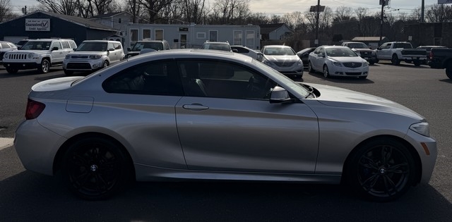 BMW 2 Series 2dr Cpe M235i xDrive AWD 2016