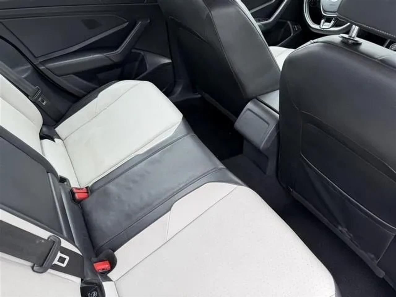 Volkswagen Jetta R-Line Auto w/SULEV 2020