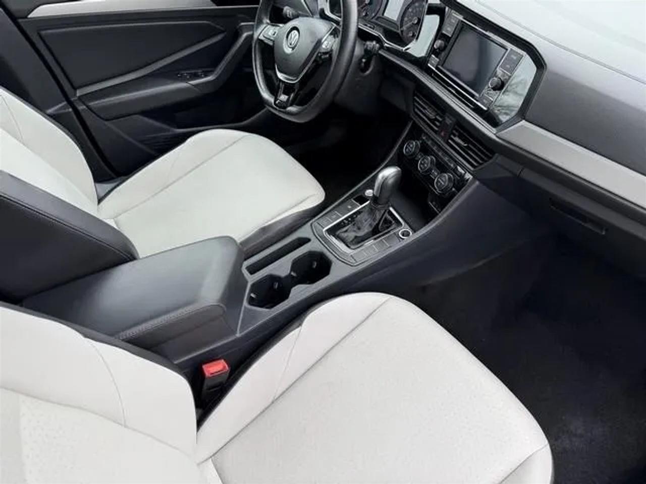 Volkswagen Jetta R-Line Auto w/SULEV 2020