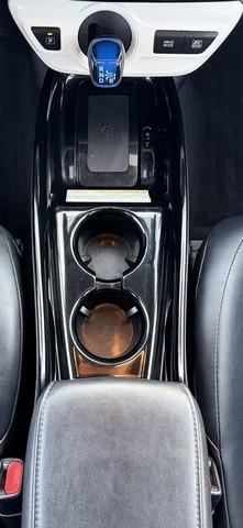 Toyota Prius Three Touring (Natl) 2017