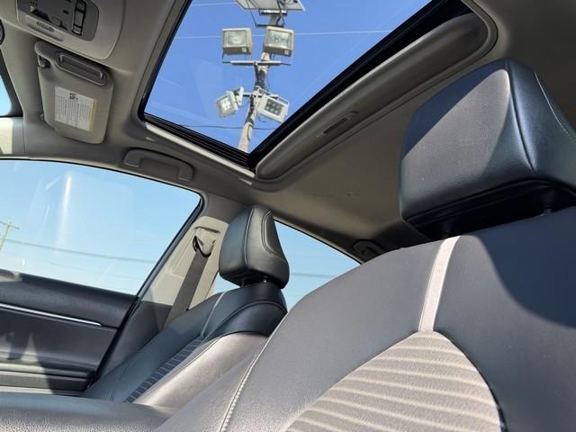 Toyota Camry XLE Auto (Natl) 2018