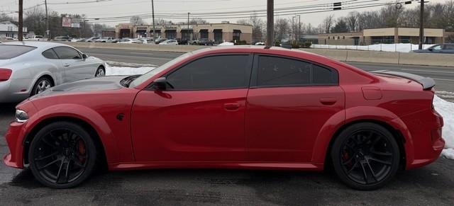 Dodge Charger 4dr Sdn SRT Hellcat RWD 2016