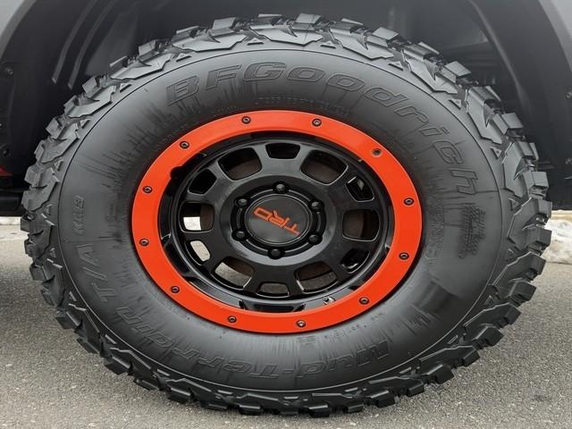 Toyota Tacoma TRD Off Road Double Cab 5' Bed V6 4x4 MT (Natl) 2017