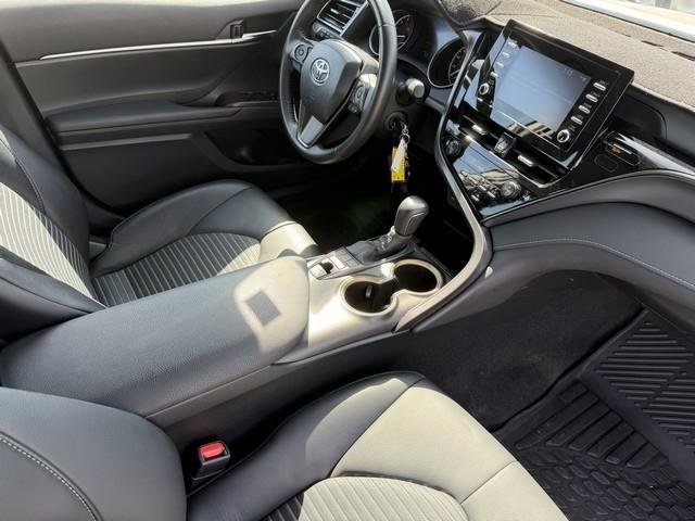 Toyota Camry SE Auto AWD (Natl) 2024