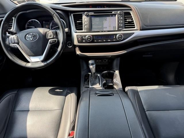 Toyota Highlander XLE V6 AWD (Natl) 2019