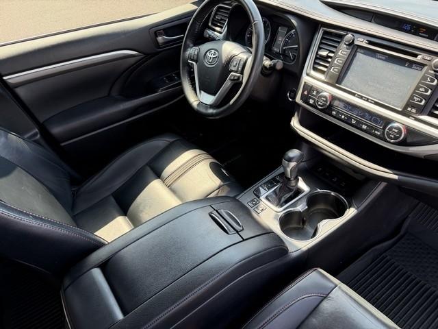 Toyota Highlander XLE V6 AWD (Natl) 2019