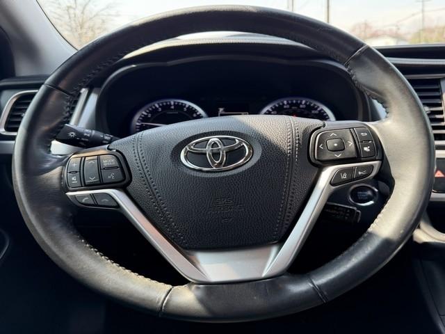 Toyota Highlander XLE V6 AWD (Natl) 2019