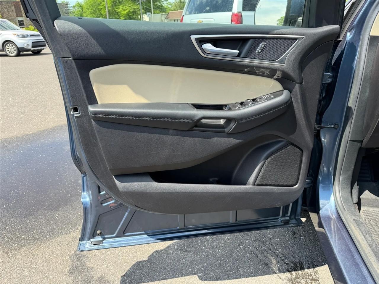 Ford Edge SEL FWD 2019
