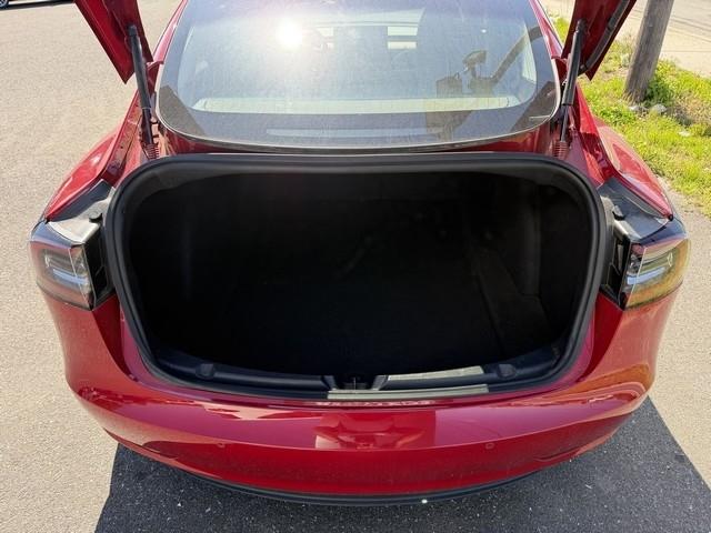 Tesla Model 3 Mid Range Battery RWD 2018