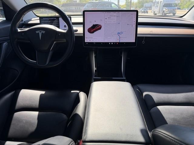 Tesla Model 3 Mid Range Battery RWD 2018