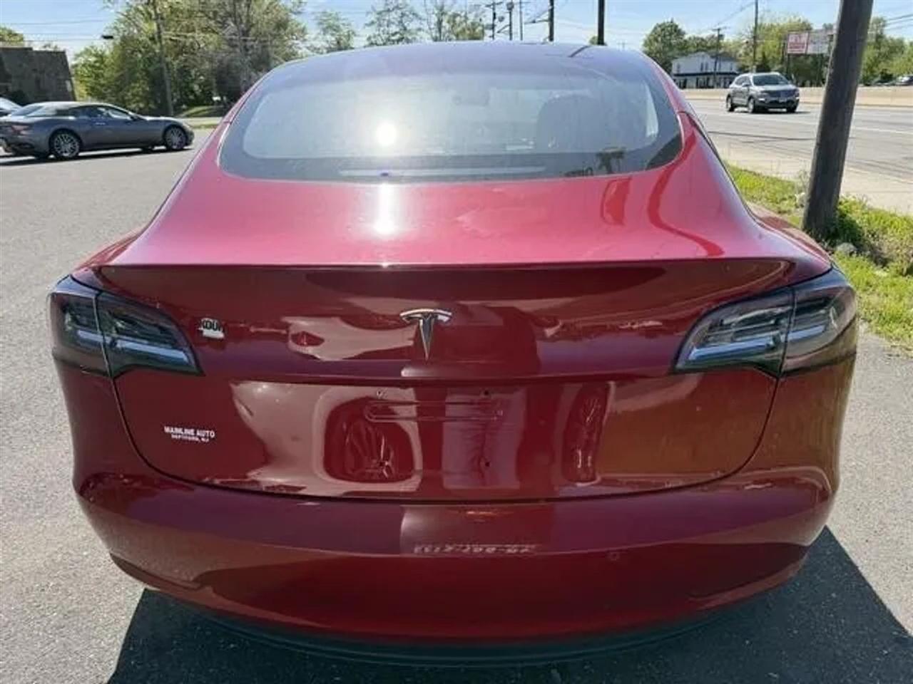 Tesla Model 3 Mid Range Battery RWD 2018