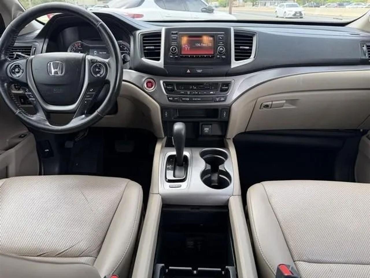 Honda Ridgeline RTL 4x4 Crew Cab 5.3' Bed 2017