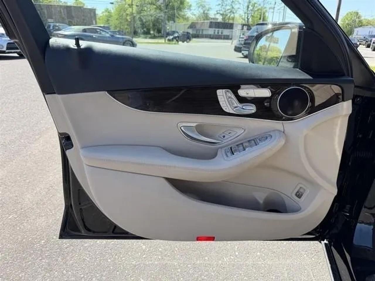 Mercedes-Benz C-Class C 300 4MATIC Sedan 2017