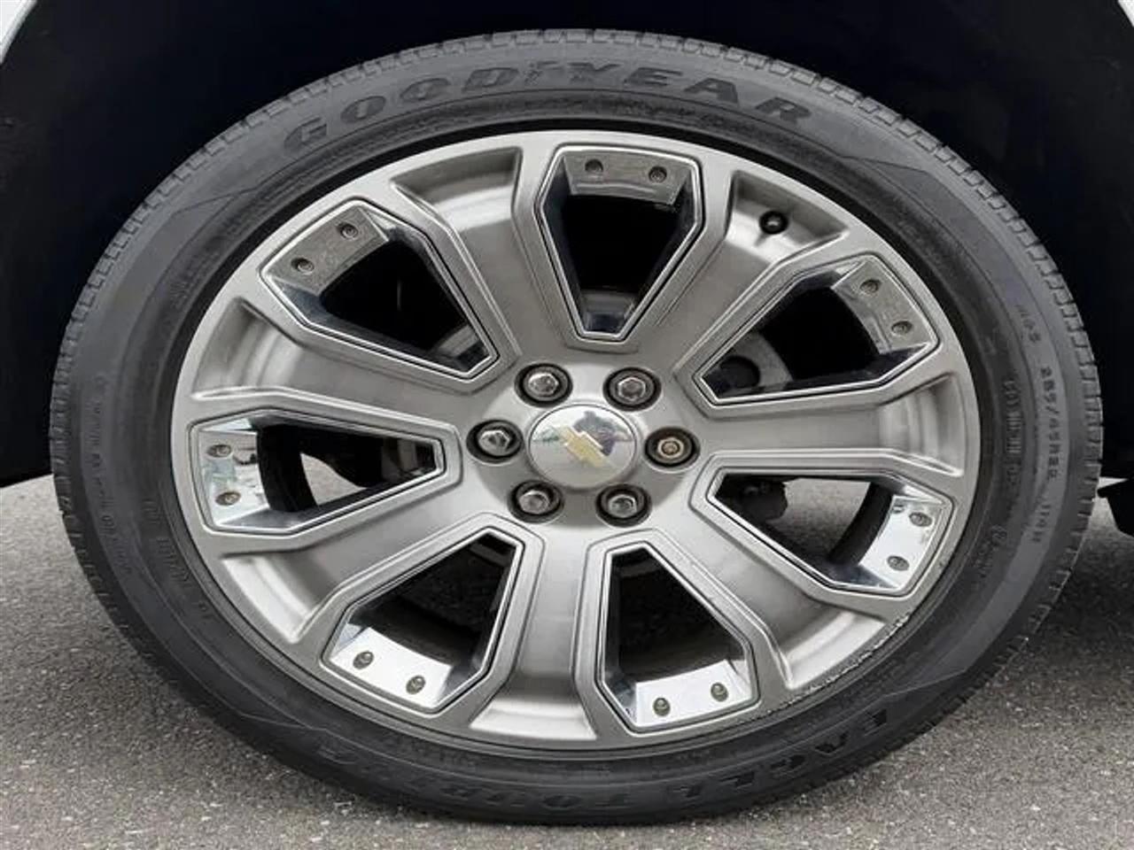 Chevrolet Suburban 4WD 4dr 1500 Premier 2019