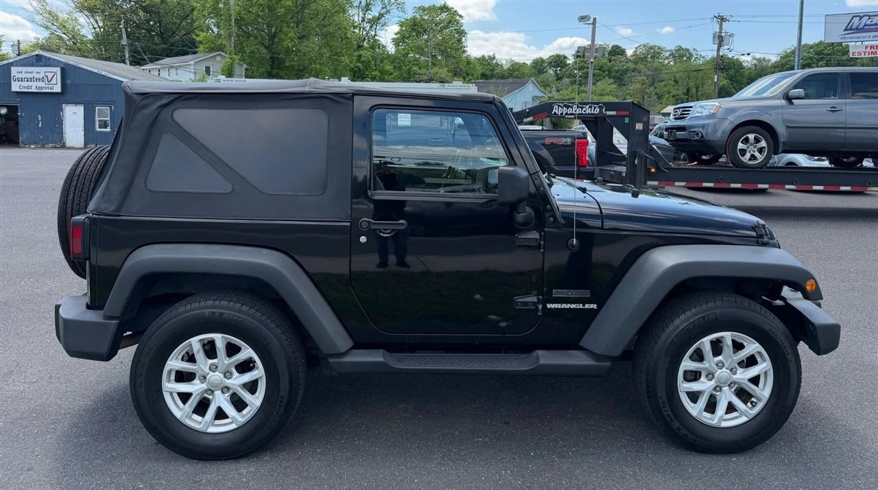 Jeep Wrangler 4WD 2dr Sport 2010