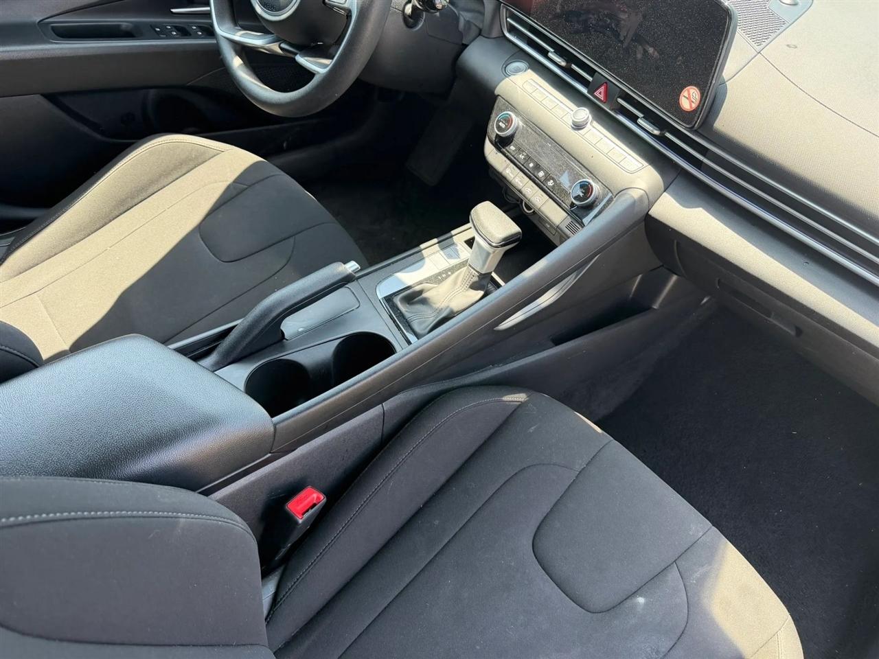 Hyundai Elantra SEL IVT 2024