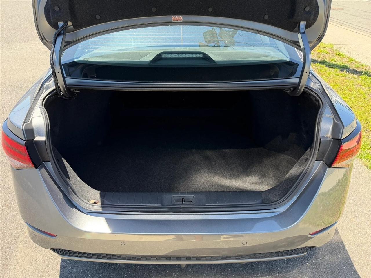 Nissan Sentra SV CVT 2023