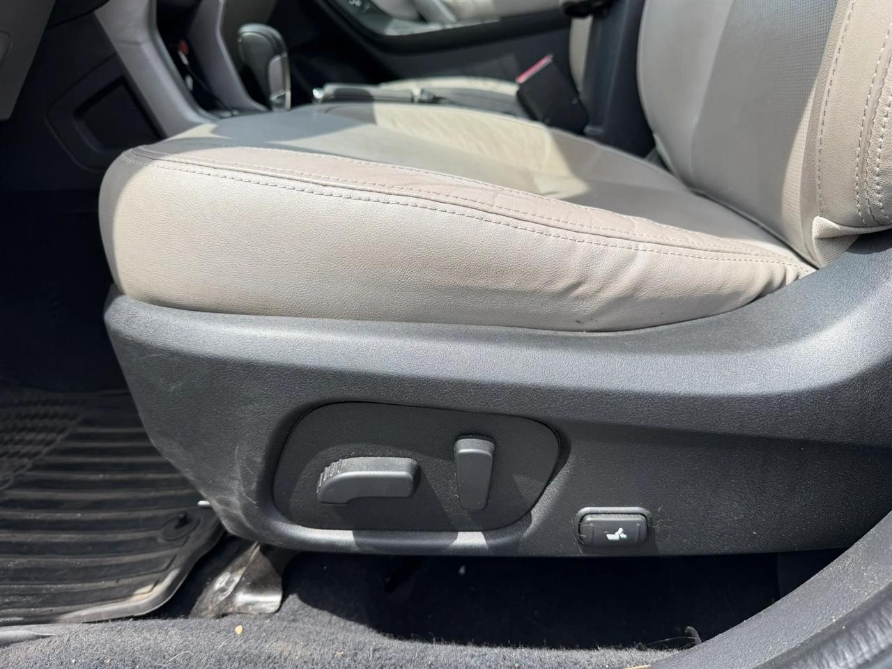 Subaru Forester 2.5i Limited CVT 2017