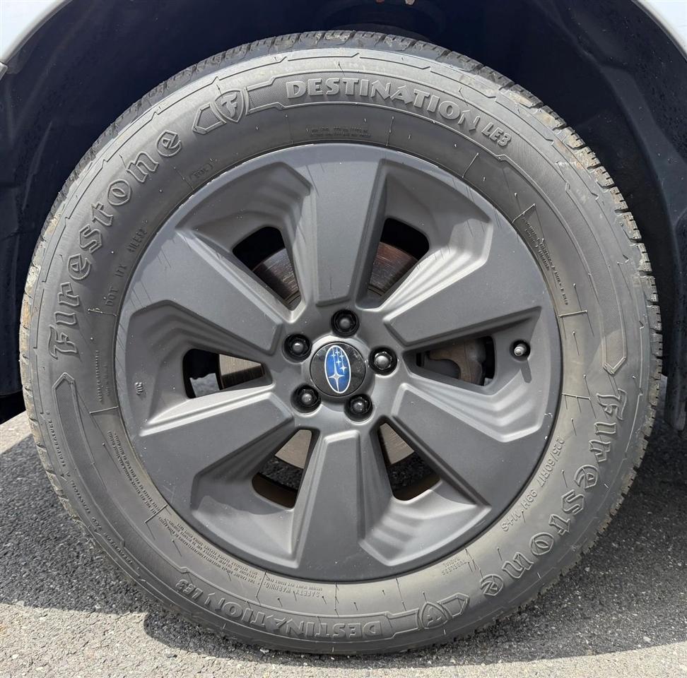 Subaru Forester 2.5i Limited CVT 2017