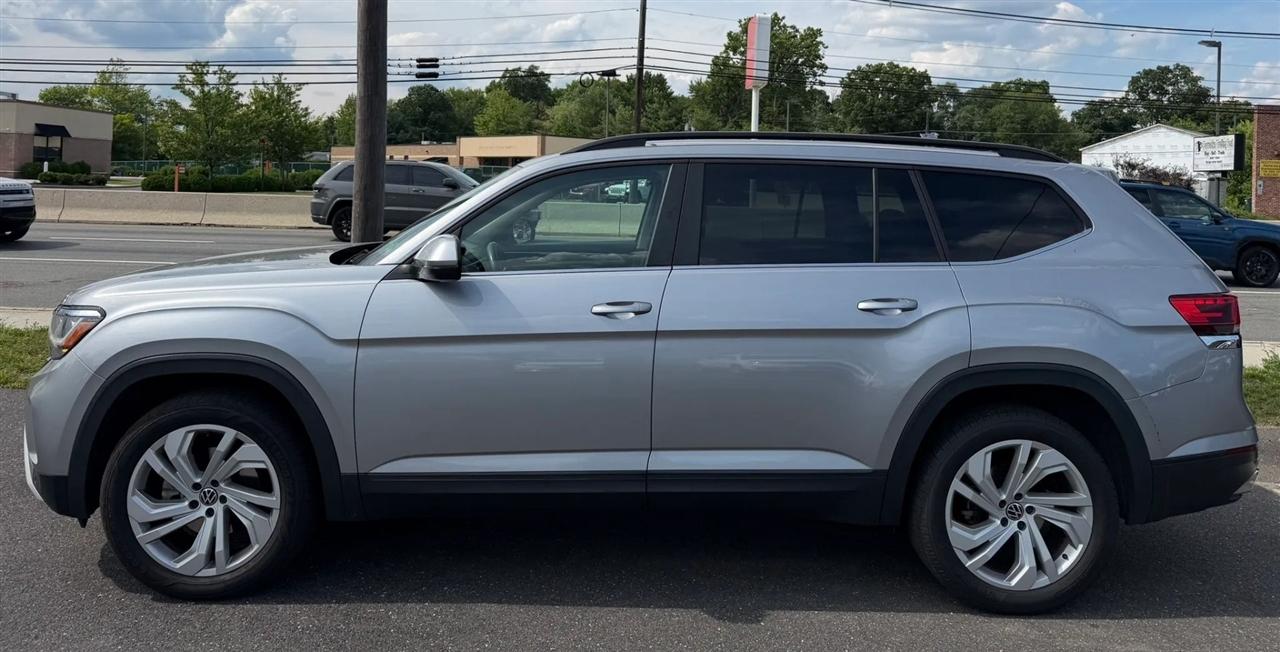 Volkswagen Atlas 2021.5 3.6L V6 SE w/Technology FWD 2021