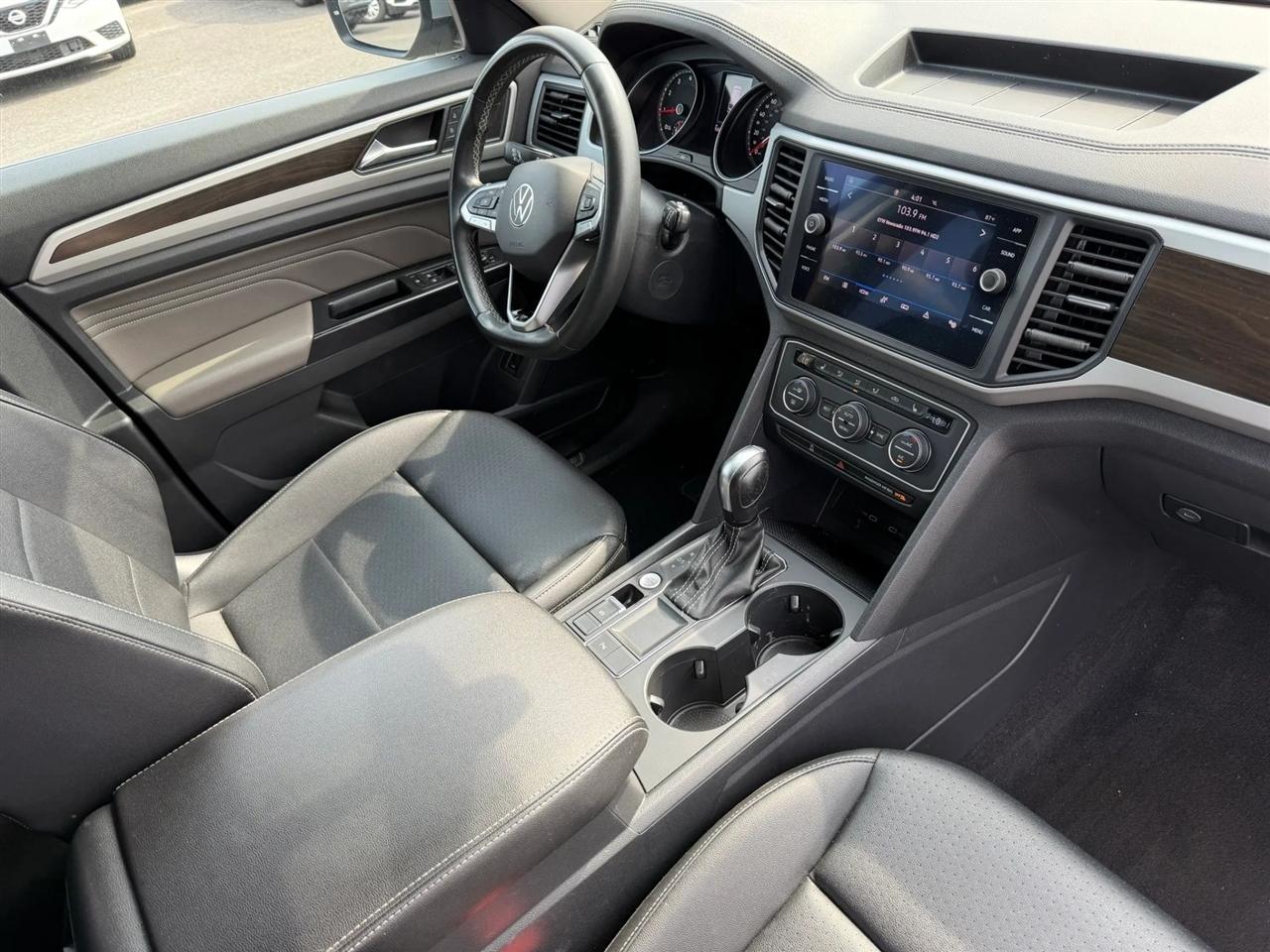 Volkswagen Atlas 2021.5 3.6L V6 SE w/Technology FWD 2021