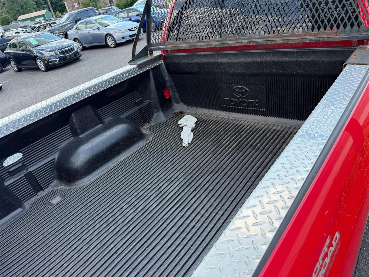 Toyota Tundra 4WD Double 145.7" 5.7L V8 SR5 (Natl 2007