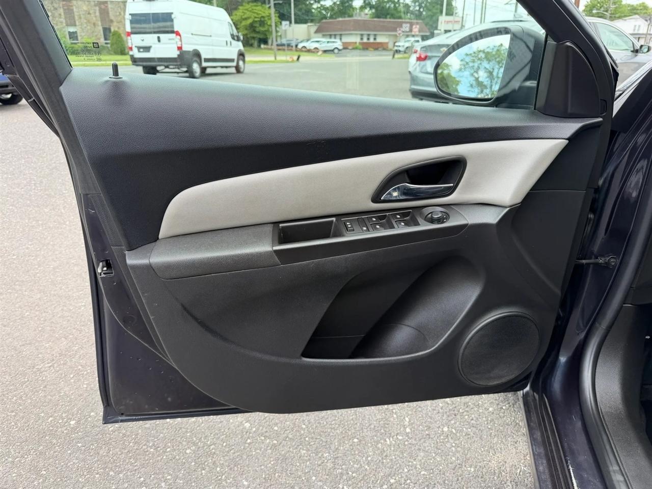 Chevrolet Cruze Limited 4dr Sdn Auto LS 2016