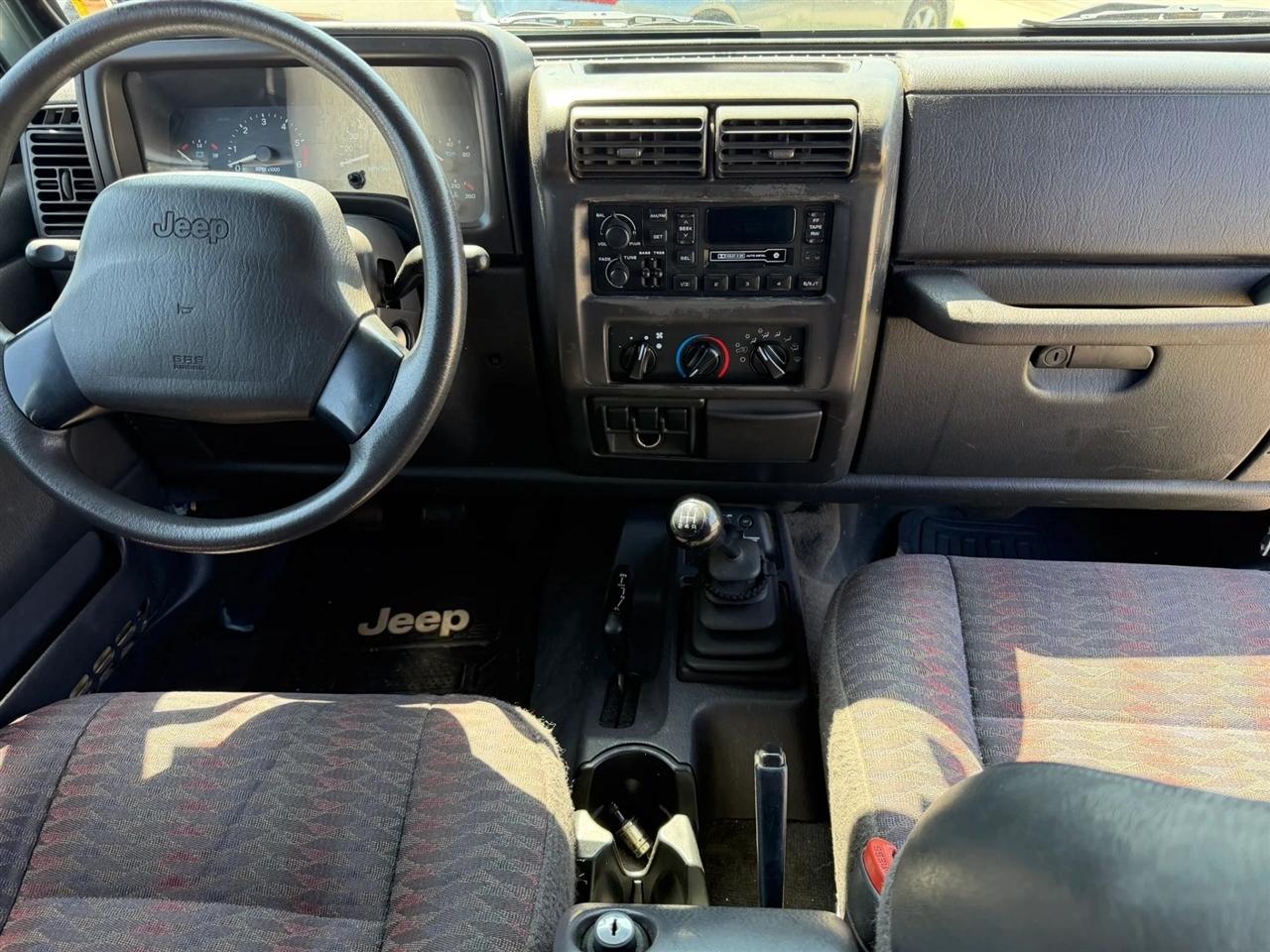Jeep Wrangler 2dr SE 1999