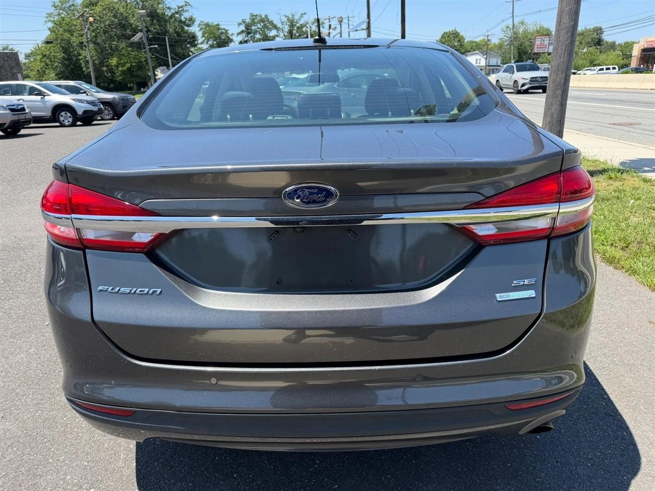 Ford Fusion SE FWD 2018