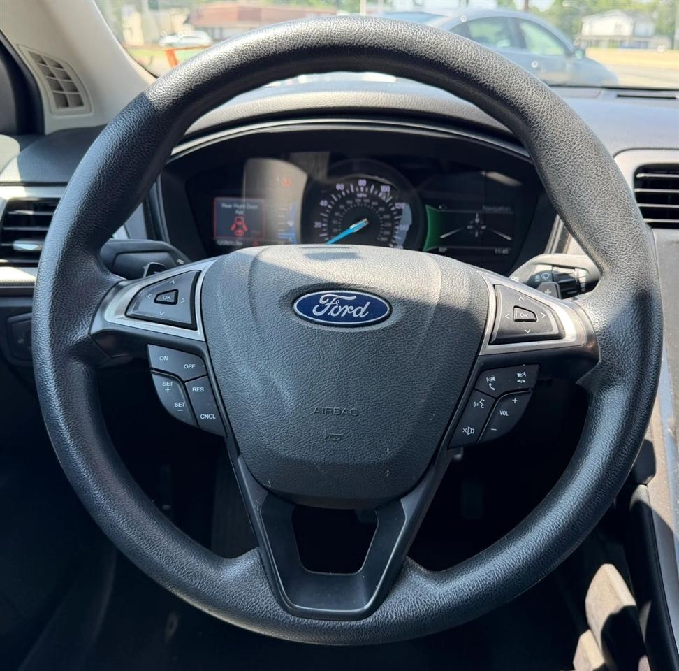 Ford Fusion SE FWD 2018
