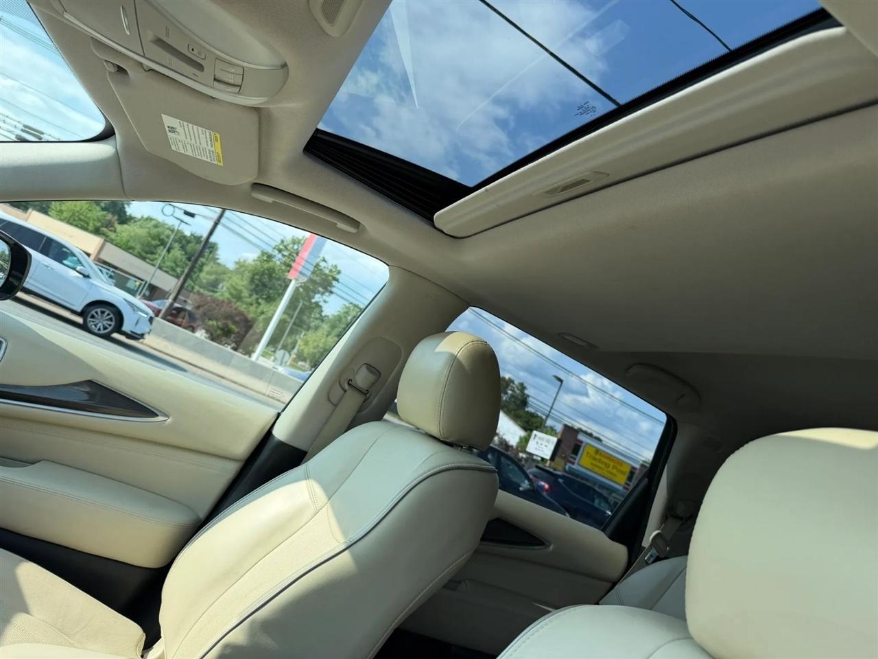 Infiniti QX60 LUXE AWD 2019