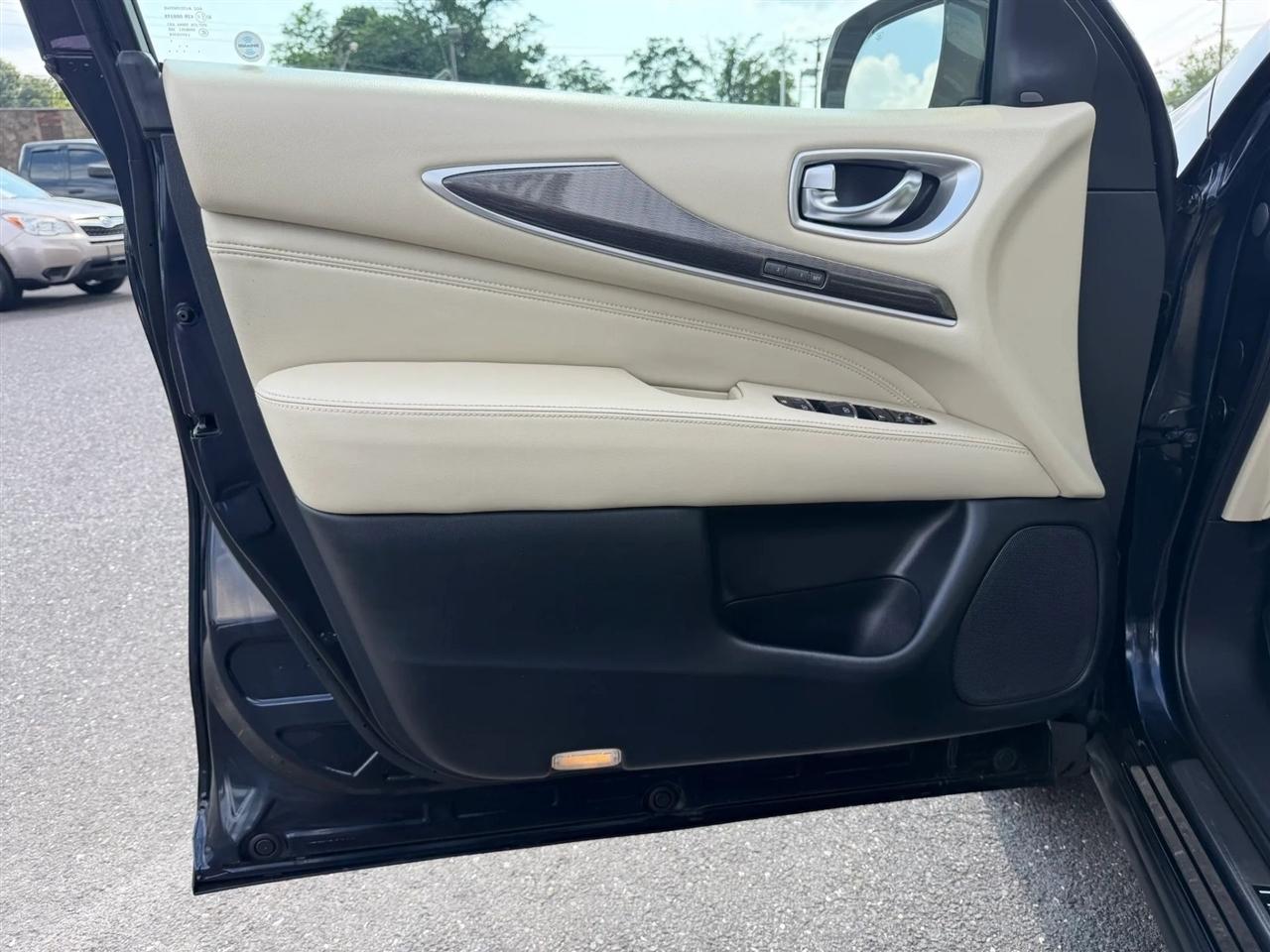 Infiniti QX60 LUXE AWD 2019