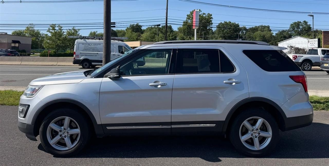 Ford Explorer XLT 4WD 2017
