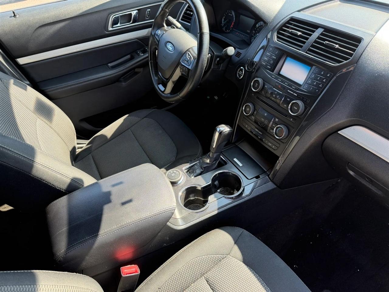 Ford Explorer XLT 4WD 2017