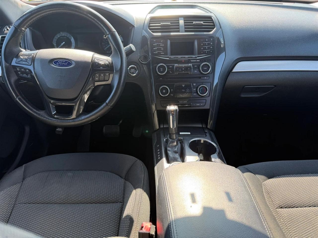 Ford Explorer XLT 4WD 2017