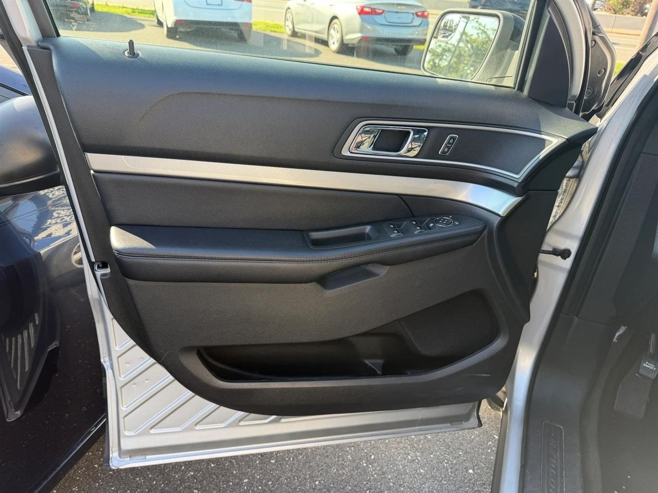 Ford Explorer XLT 4WD 2017