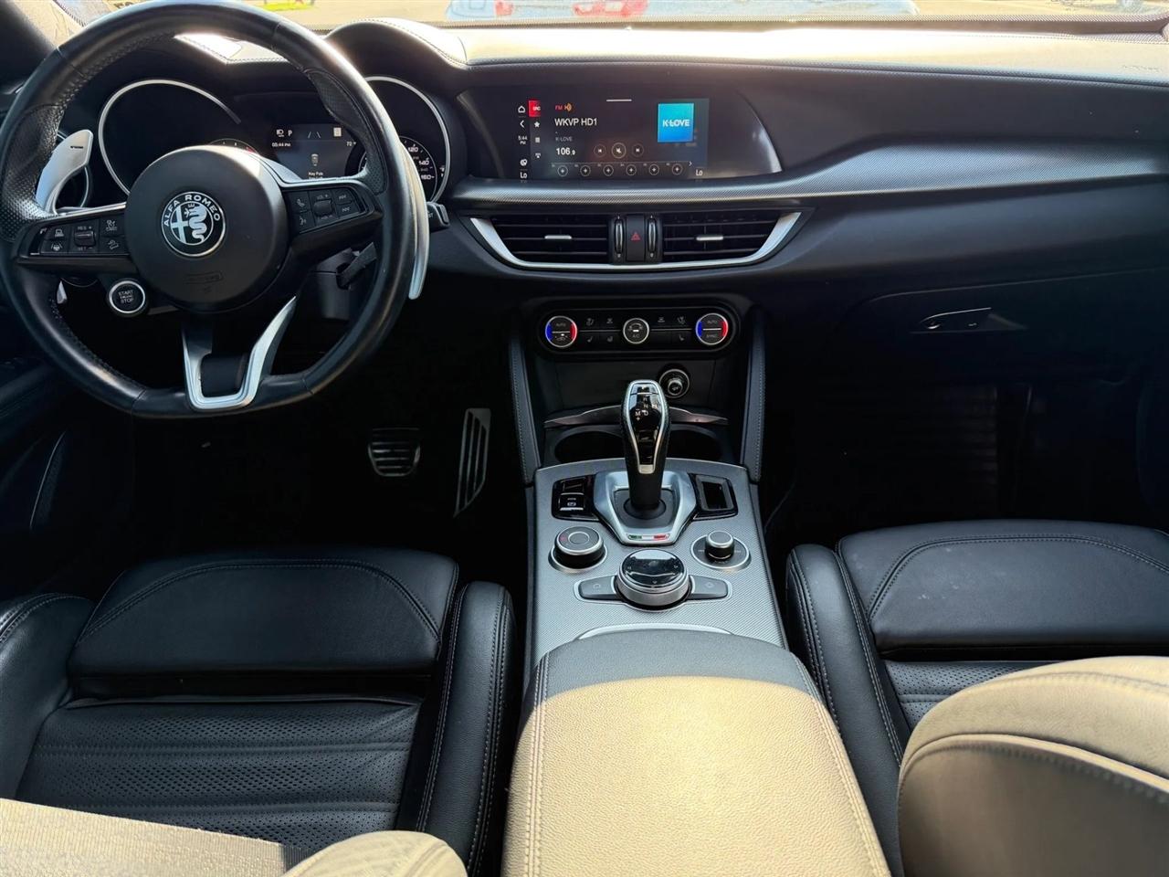 Alfa Romeo Stelvio Veloce AWD 2022