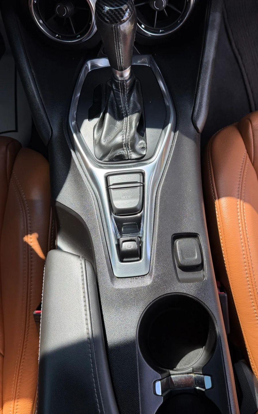 Chevrolet Camaro 2dr Cpe 1LT 2018