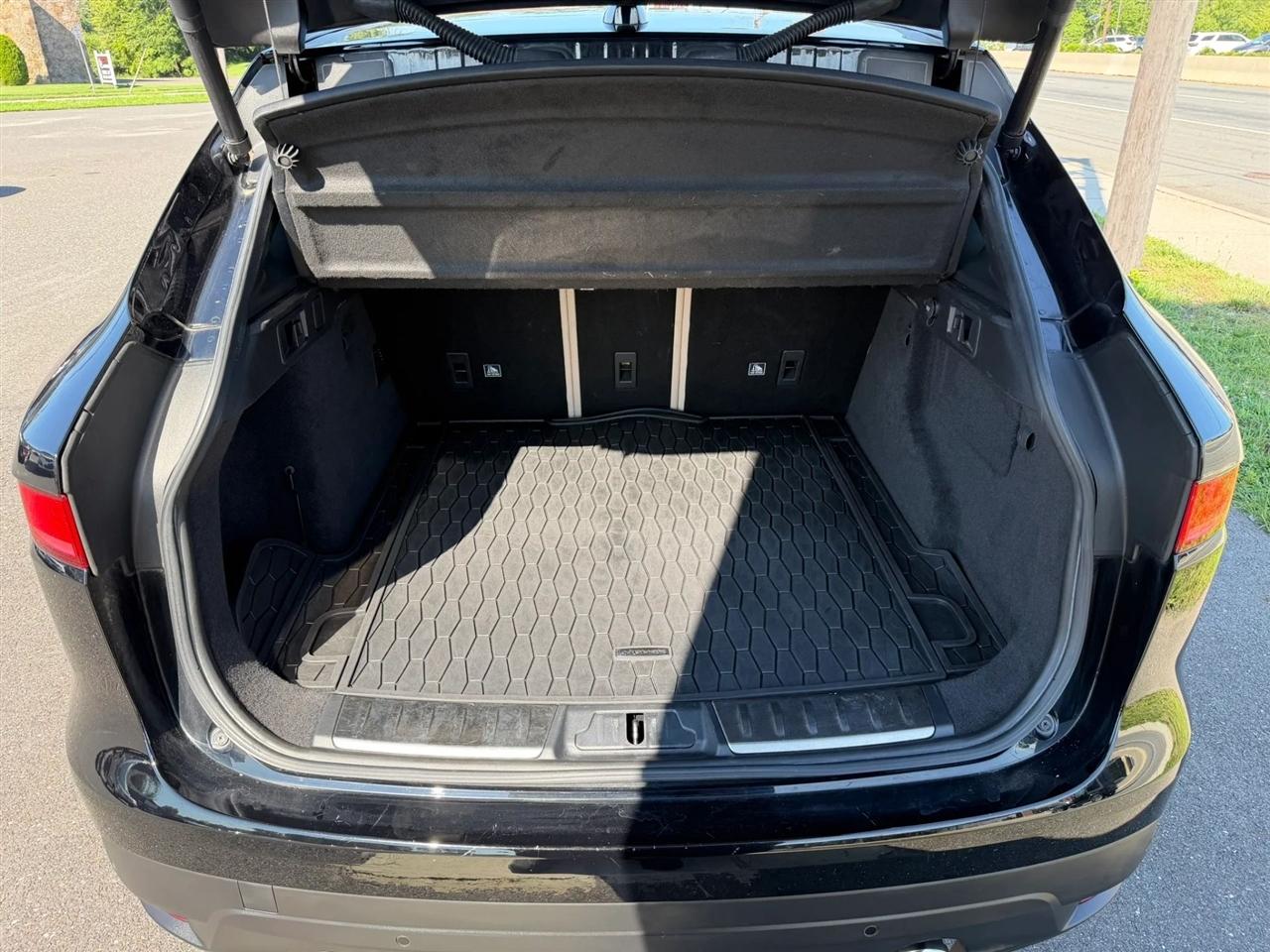 Jaguar F-Pace 25t Premium AWD 2019
