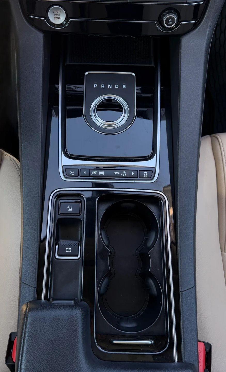 Jaguar F-Pace 25t Premium AWD 2019