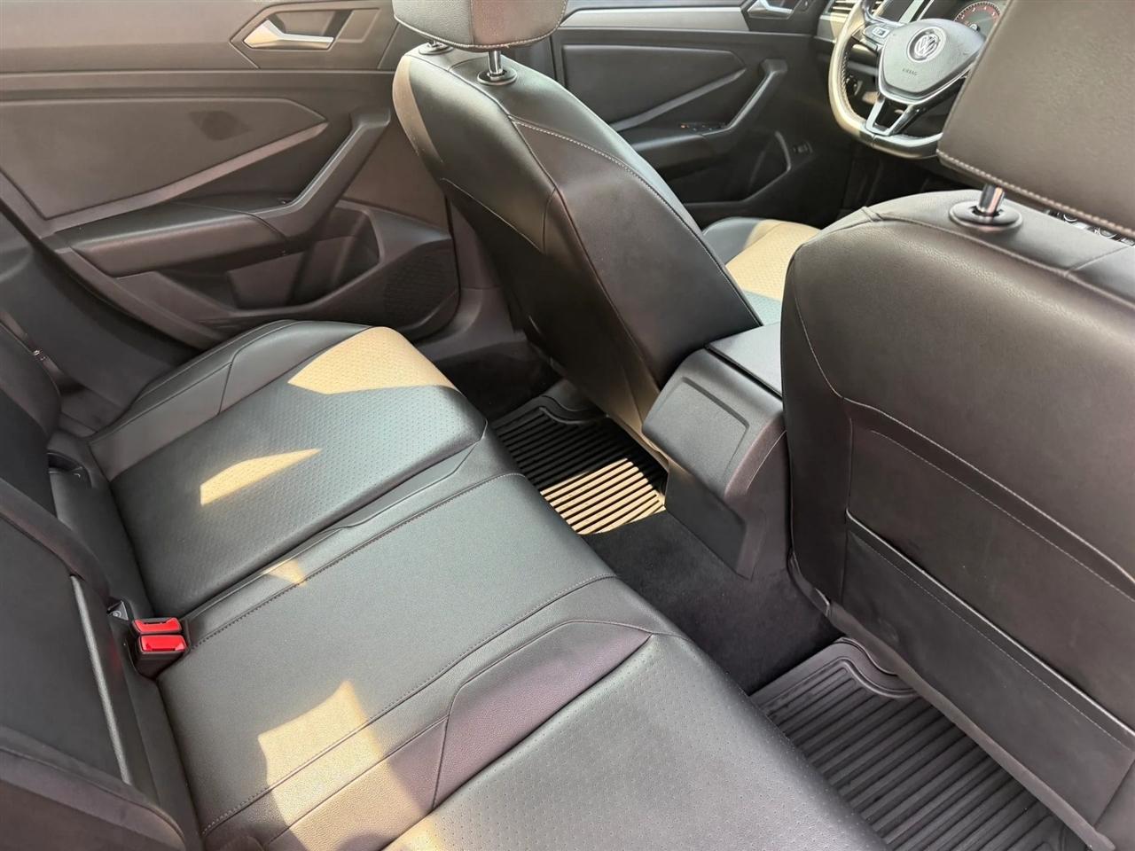 Volkswagen Jetta R-Line Auto w/SULEV 2019