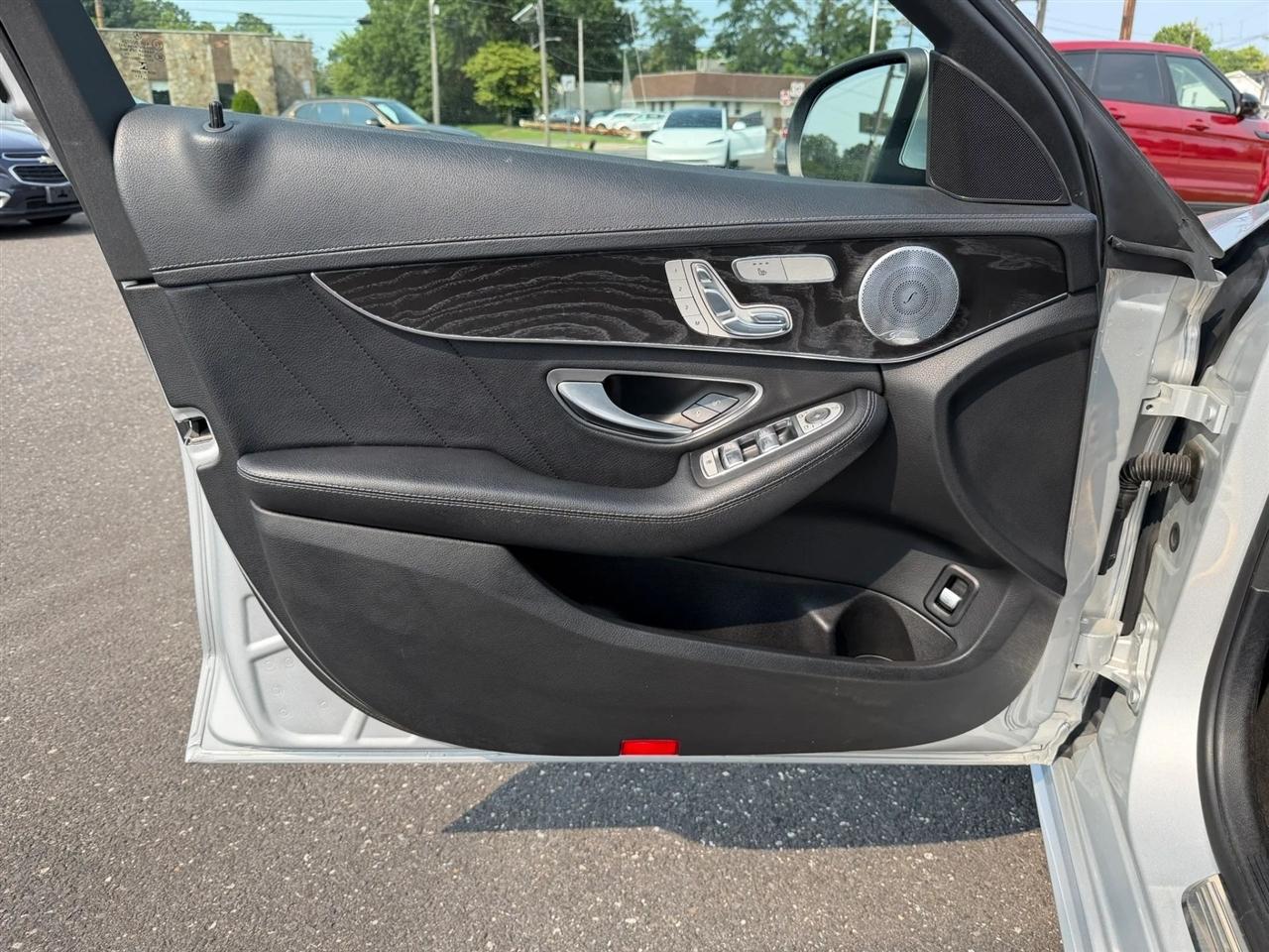 Mercedes-Benz C-Class 4dr Sdn C 300 4MATIC 2015