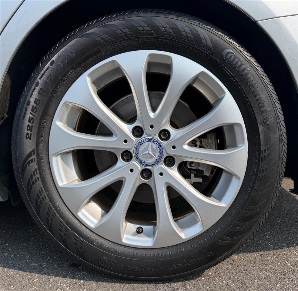 Mercedes-Benz C-Class 4dr Sdn C 300 4MATIC 2015