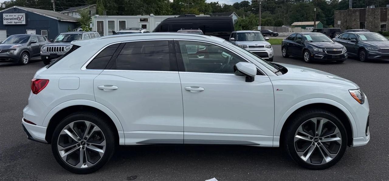 Audi Q3 S line Premium 45 TFSI quattro 2021