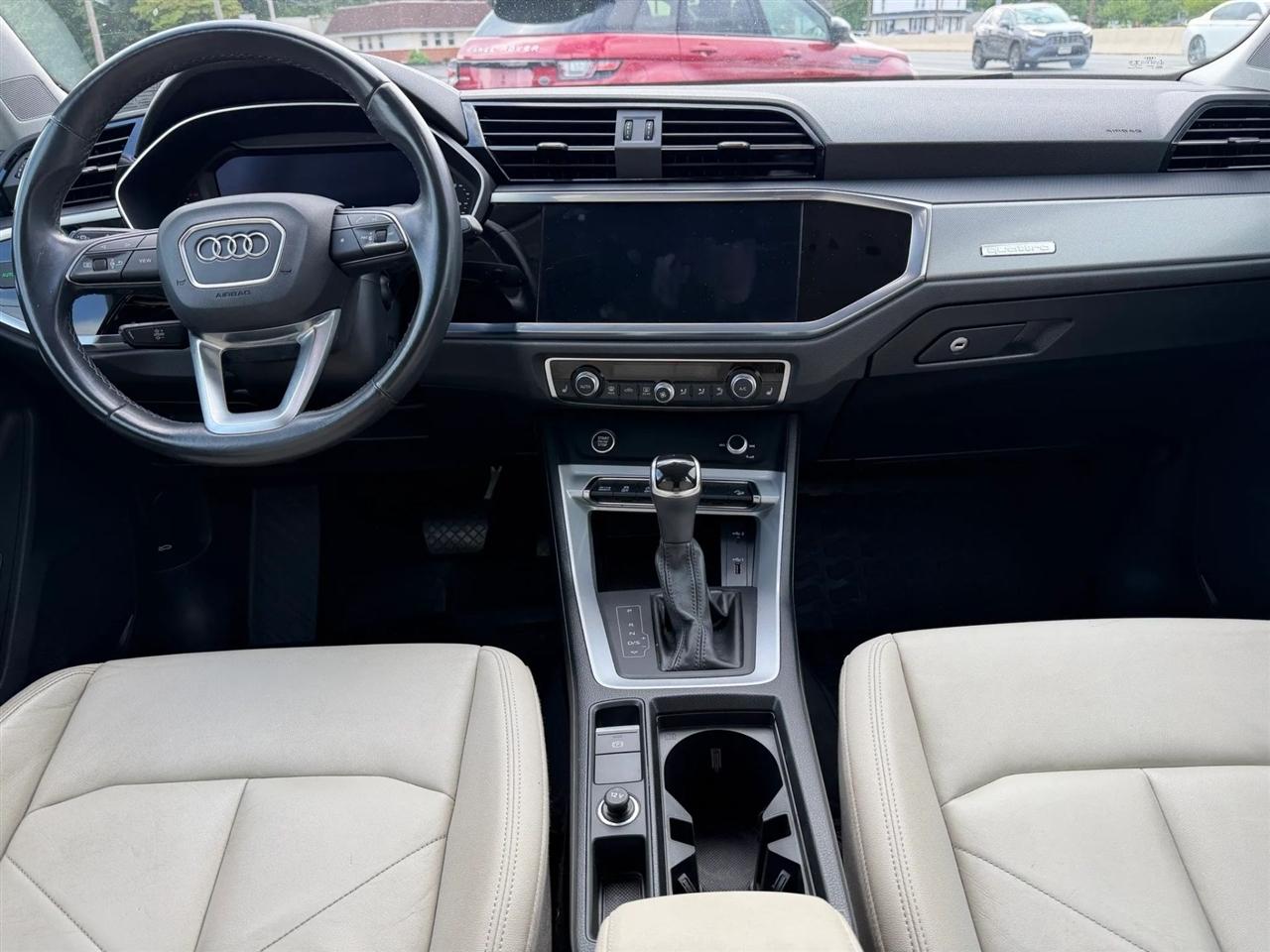 Audi Q3 S line Premium 45 TFSI quattro 2021